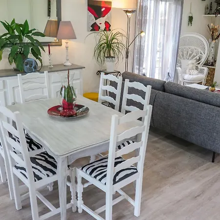 Les Camelias By Interhome Holiday home Labenne